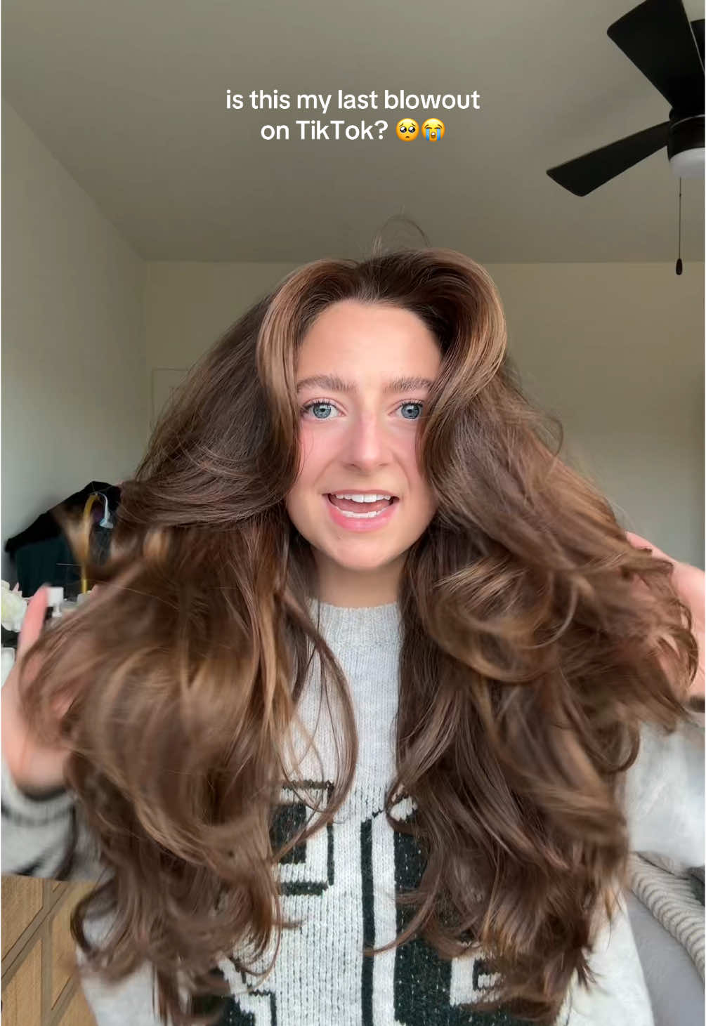 One final hair roller reveal…I love you guys 🫶🏻 #hairrollers #hairblowout 
