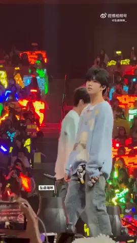 dễ thương quá à 🫰😚 #zhanghanrui #truonghamthuy #tfgiatộc #xh 