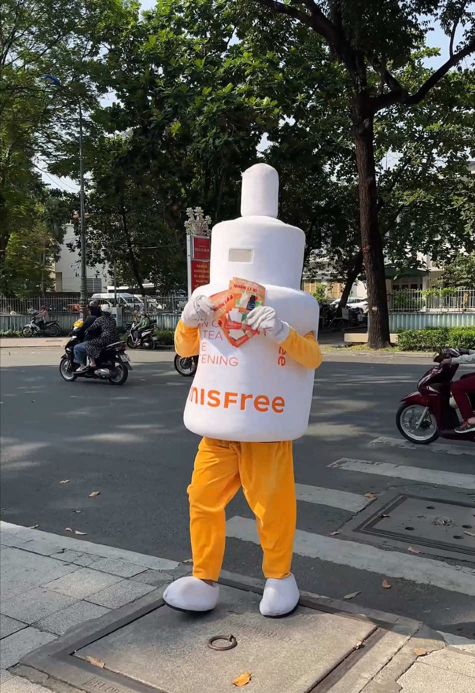 Đi chụp ảnh Tết đừng quên ghé Innisfree nhận lì xì da sáng khoẻ từ bây giờ đến 2/2 nhé các nàng ơi 🧧🥳 #Innisfree #Tet