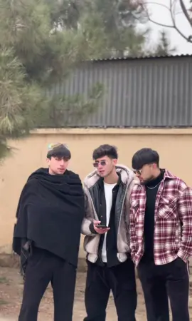 وقتی رفیق‌هایت بیاب میکنی 😂 #tiktok_foryoupage #foryoupage #foryou #viralvideo #bilalazrati5 #فاریوپیج💯🕊 #فاریو #تیک_تاک_افغانی #خنده_دار #طنز #فان 