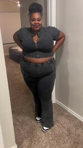 @FashionNova put me on the website already #fashionnova #OOTD #fashiontiktok #fashionnovacurve 