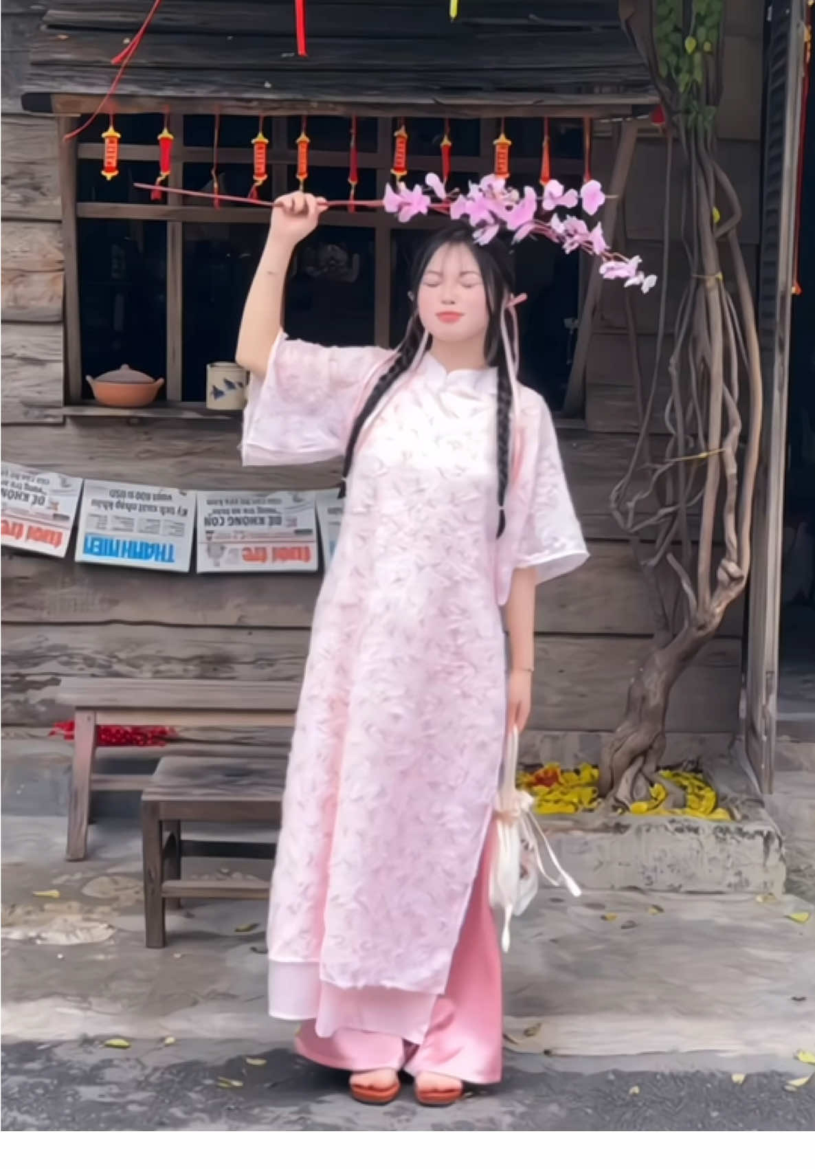 Niu diaaa🧧✨ (ig:quinn.hhu) #dotet #tet #xuan2025 #aodaitet #xuhuong #review #goclamdep #phoidoxinh #outfits #quinhhu 