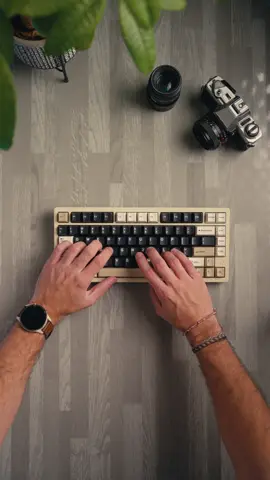 💻 Unboxing the Rainy 75 by WOBKEY 🎉✨ If you’ve ever typed on a mechanical keyboard, you know how satisfying it feels! 😌 This Rainy 75 with violet switches has that perfect tactile feedback 🎶, and it’s been a dream to use. Compact 75% layout, hotswappable, and wireless with a 3500mAh battery. 💜 What’s your go-to mechanical keyboard? Let us know! ⌨️ #MechanicalKeyboard #KeyboardASMR #TypingSatisfaction #TechUnboxing #KeyboardLovers 