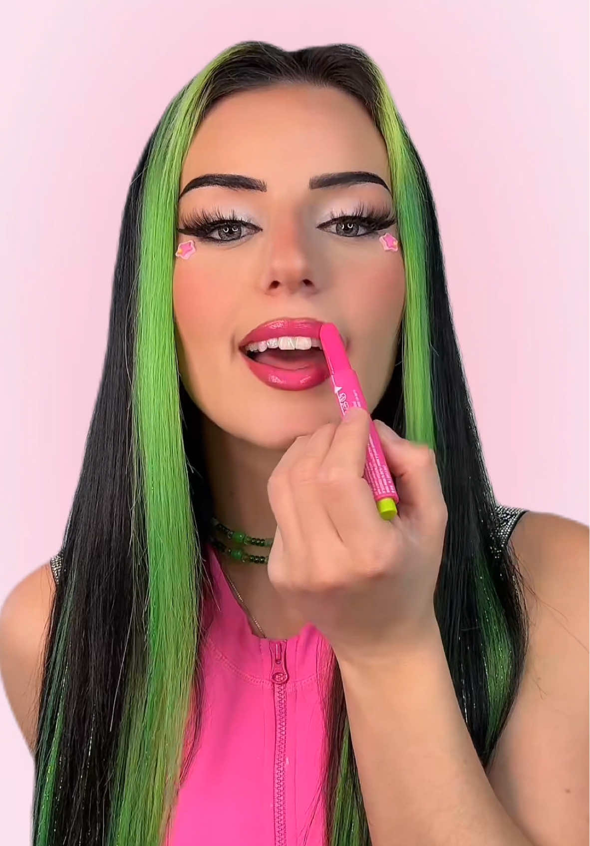 Anzeige 💚The right fat oil slick click & lip drip for every outfit @NYX Cosmetics DE 🌈🌱  #nyxcosmeticsgermany #nyxcosmeticspartner #fatoilslickclick #nyxfatoil