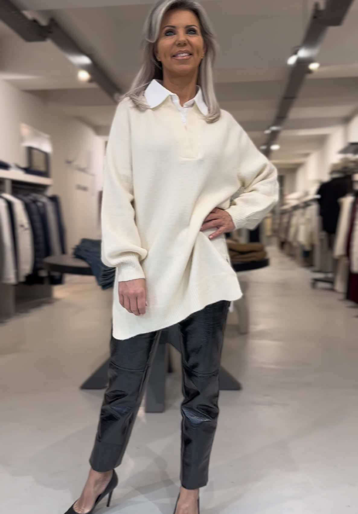 SALE SALE SALE Trui Simba 35,- Josh V Bo Lak 95,- GRATIS VERZENDEN www.kavally-men-women.nl #instadaily #OOTD #glamwomen #fashionstyle #instafashion #outfitinspiration #inspo #lookbook #glamwomen #fashionaddict #fashionstyle #fashionista #fashionable #nice 