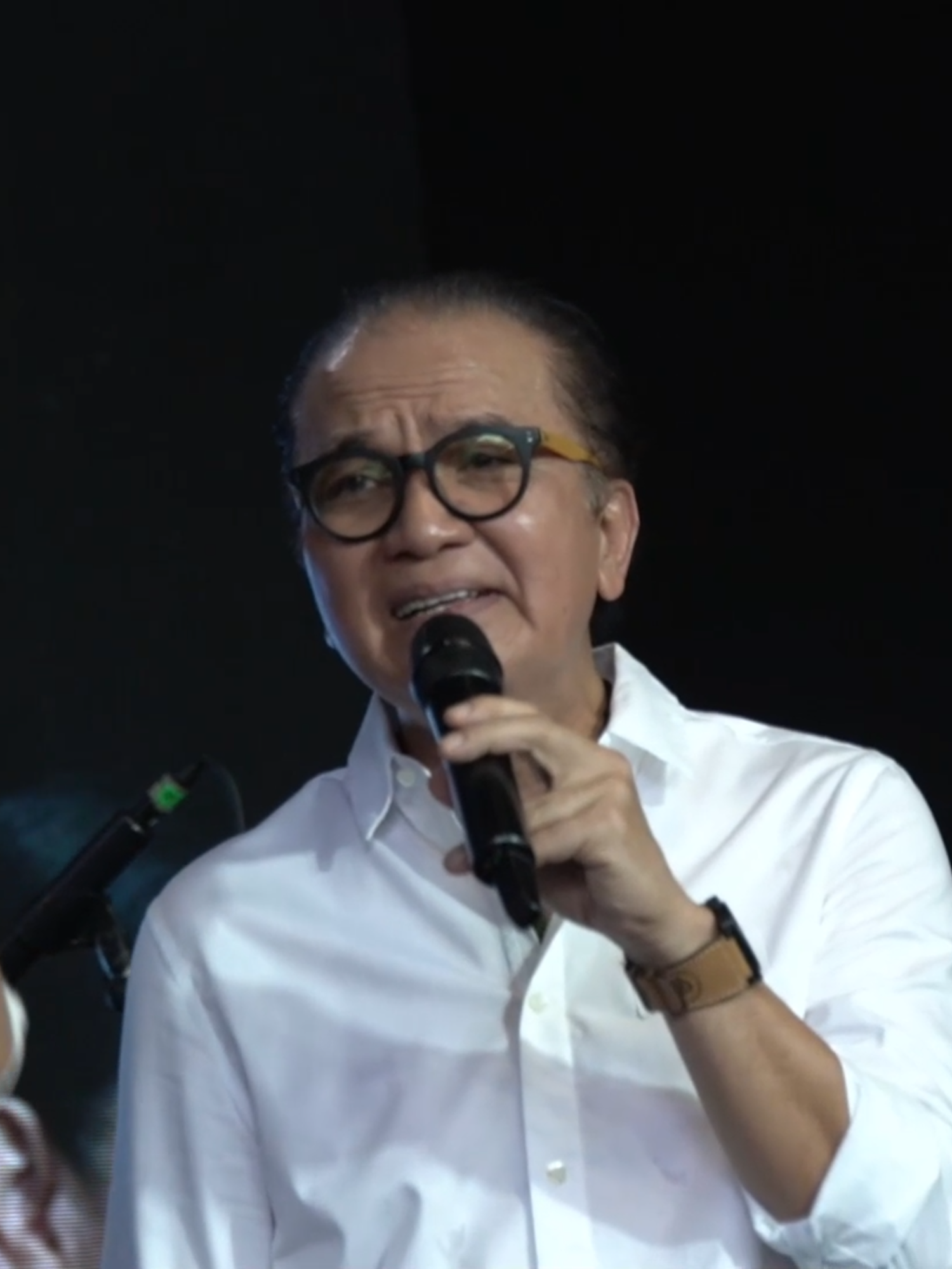 TANTOWI YAHYA - SOUND OF D'LLOYD - SMI ( SILATURAHMI MUSISI INDPNESIA ) ERA '50 '60 '70 '80  Seneng banget bisa mendengar , menyaksikan sekaligus menikmati Lagu2 NOSTALGIA yang dibawakan Sahabat2 Musikku :  SOUND OF D'LLOYD Mas Tantowi Yahya Mbak Yuyun George Mas Cherry Karua Simbolon Mas Subekti Sudiro Mbak dkk  Terimakasih ya sdh perform di Acara SMI ( Silatyrahmi Musisi Indonesia ) '50 '60 '70 '80 DSS Music Konser 7 Ruang Stage  12 Januari 2025 #dssmusic #dssrecording #konser7ruang #dssrecordingstudio