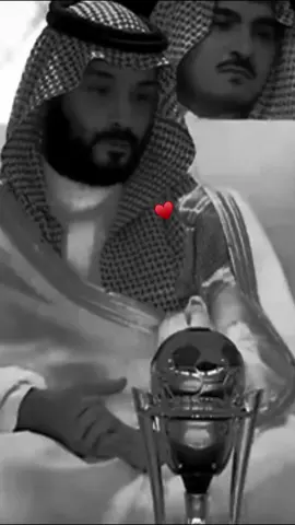 كيف لي ان ارى غيرك و أنت عيناي 💙🥹..
