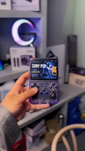 R36S 🎮🎁 جهاز ألعاب ريترو محمول  بنظام لينوكس مع بطاقة   بسعة 64 جيجابايت، محمل مسبقًا بأكثر من 15000 لعبة، جهاز ألعاب فيديو ريترو بشاشة آي بي إس  بحجم 3.5 بوصة #trending #trend #tiktokmademebuyit #متجر #متجري #fyp #foryou #foryoupage #r36s #videogames #games #retro #retrogaming #retrogames 