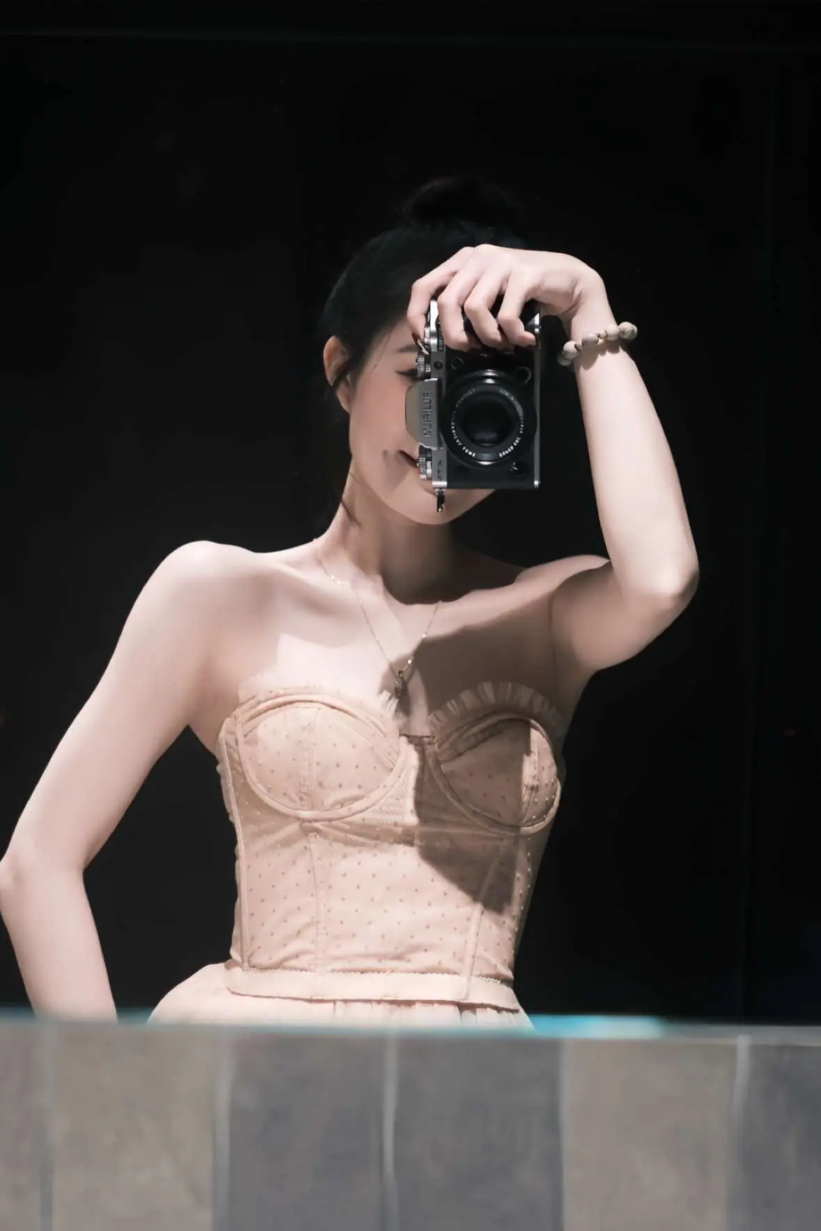 Nói với mùa xuân hoa đào không cần nở, vì người tôi đợi cũng đã đến rồi . 🤎