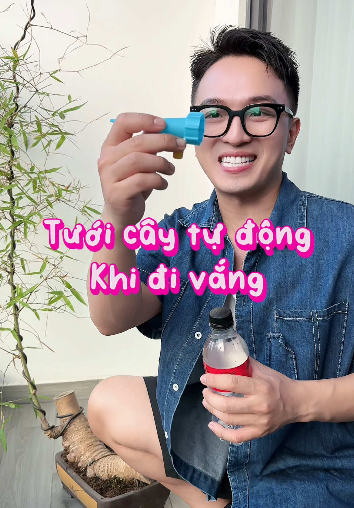 Xa nhà thì mình có Dụng Cụ Tưới Cây Nhỏ Giọt tự động nè