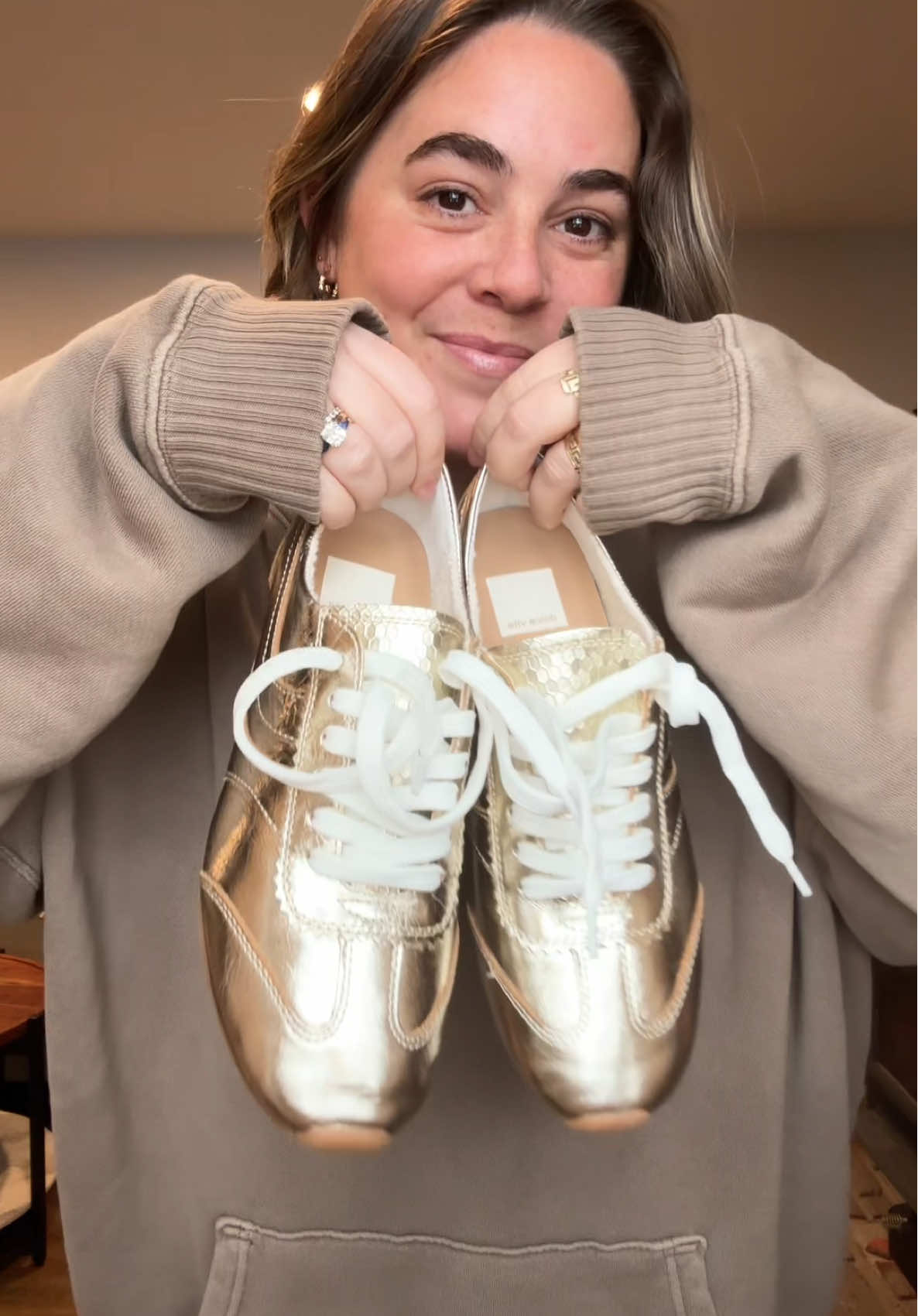 Nothing special, just a cozy weekend outfit vid with some occasional dancing in my @Dolce Vita Footwear #outfit #outfitinspo #cozy #cozyoutfit #weekendoutfit 