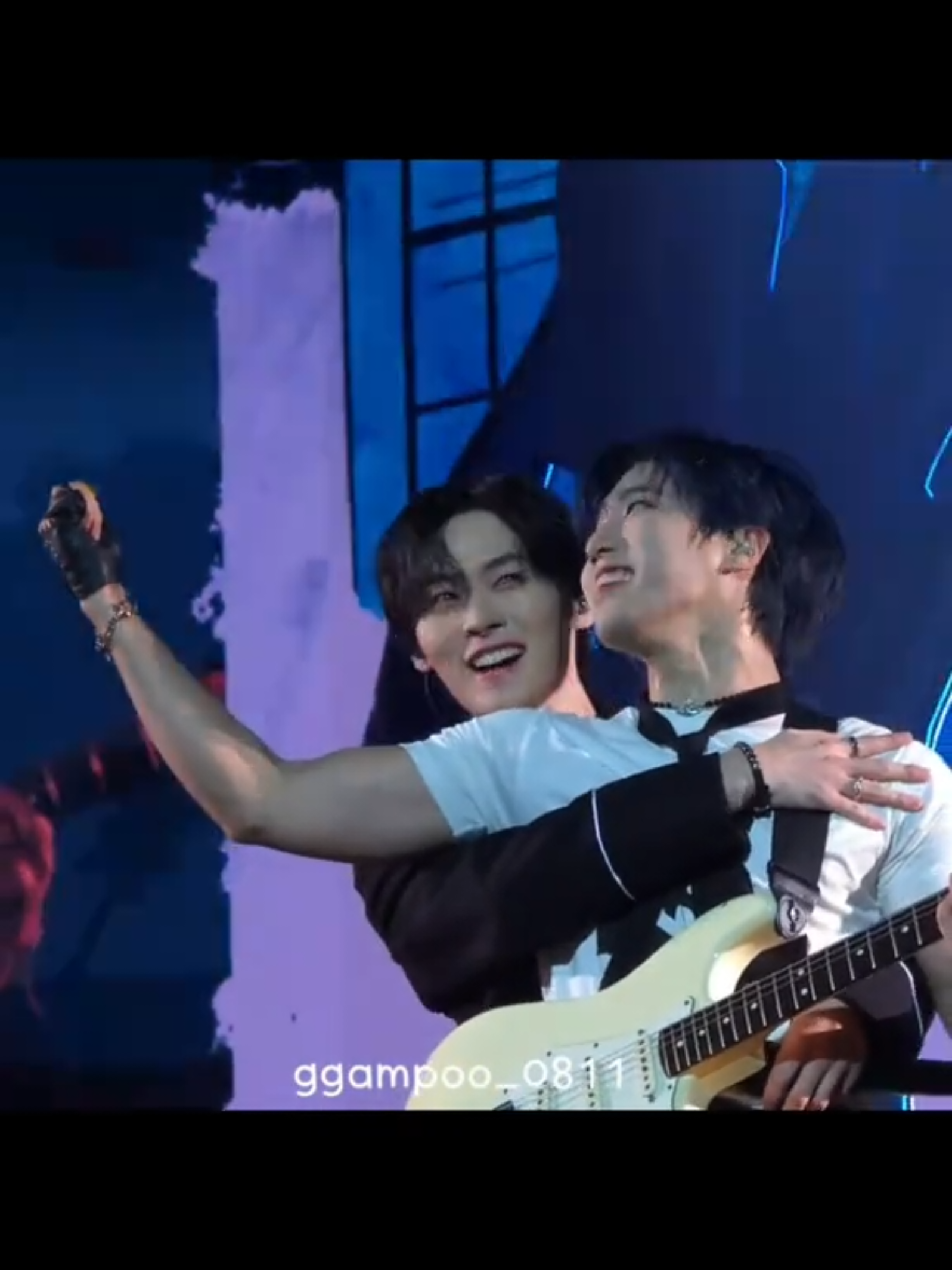 lo tengo de todos los ángulos y no me canso de verlo #tiktok #paratiiiiiiiiiiiiiiiiiiiiiiiiiiiiiii #fyp #skz #stay #holdmyhand #youth #straykidsconcert #fyppppppppppppppppppppppp #leeknow #minsung #hanjisung #StrayKids #StrayKids #foryoupagе #skzoo #minsungskz 