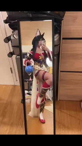 Ahri costume finished! See you guys next weekend at @MegaCon Live !🦊💕#leagueoflegends #ahricosplay #megacon #ukcosplayer 