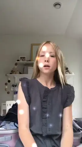 iza & elle throwback: funimate videos #izaandellefanpage #izaandelle #izaellefamily #elizfamily #cryssanthander #throwback #funimate #musically 