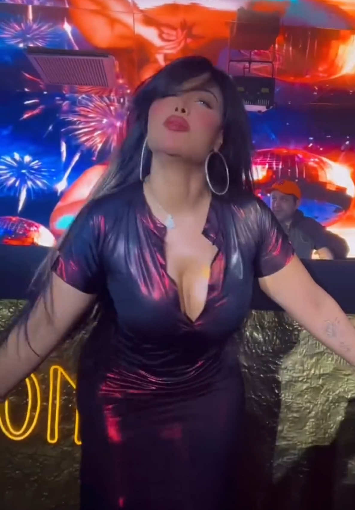 على مهلك ارقص على مهلك 🤯🤯 #ليندا #ليندا_مارتينو #lindamartini #بتاع_الصوت🎙️✌🏻 