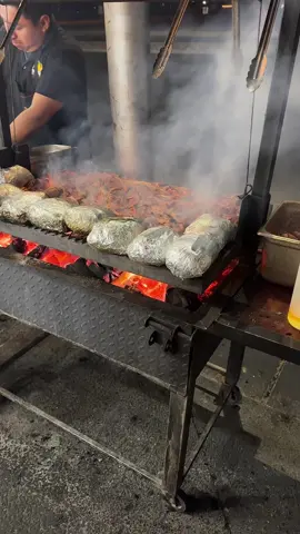 #fyp #mexicantiktok #papaasada #loadedbakedpotato #mexicanfood #carneasada #viralvideo @The Taco Fiend 