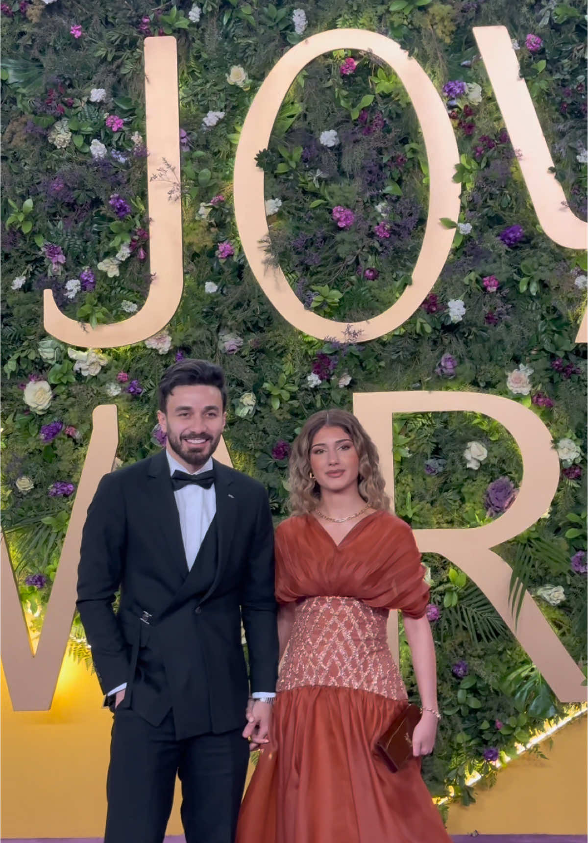Lovebirds 🤍 @Osama Marwah @Sheri at the Joy Awards 2025 #HuDidThis #HuManagement #joyawards #joyawards2025 #ossymarwa #sherineamara #ossy_sheri 