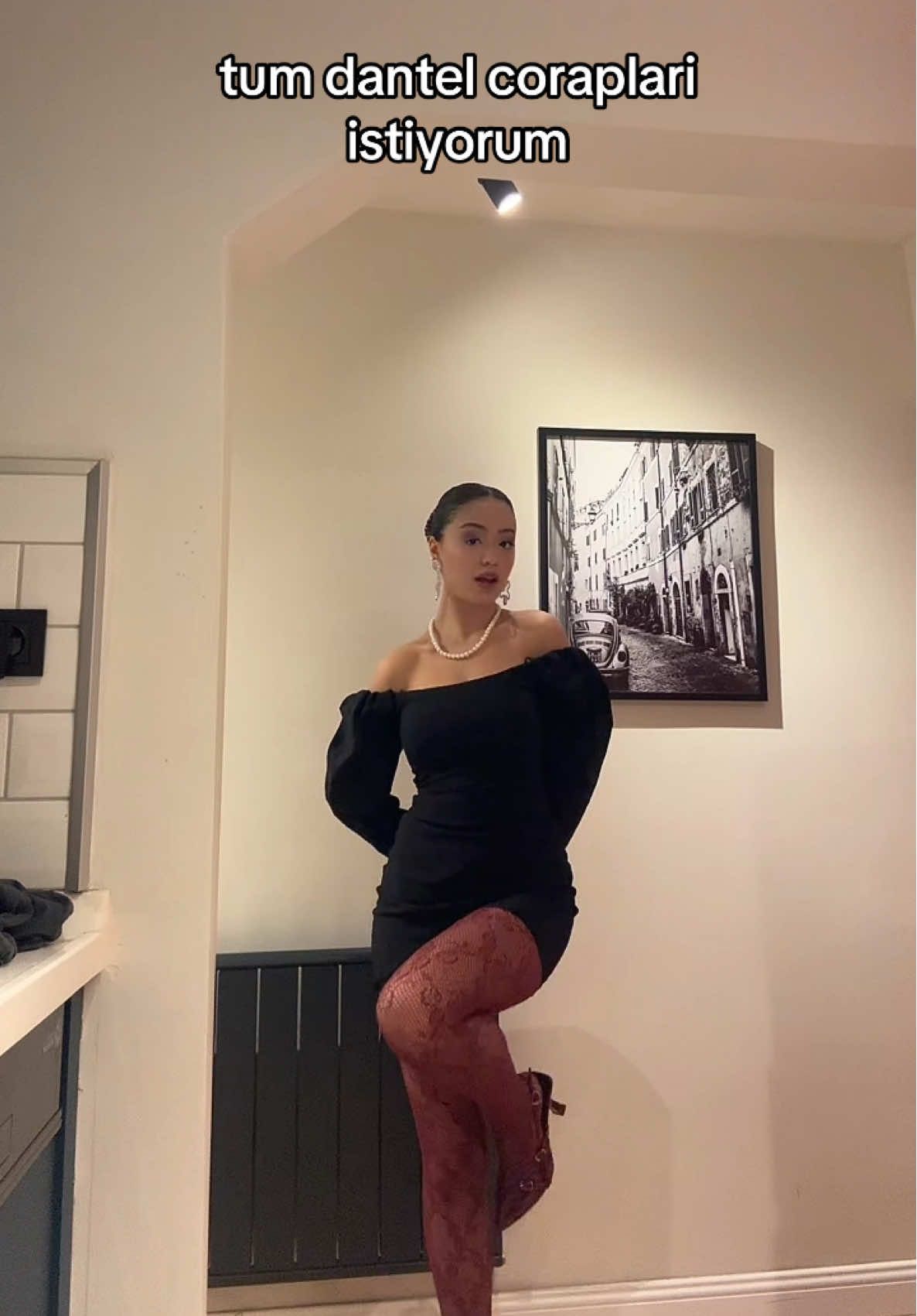 dantel corap sevdasi  bastaki suratsizligim??? #kombin #fitcheck #outfit 