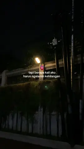#lyrics #trendingsong #sadvibes #sadsong #iya #fyp #lewatberanda #galustory🥀 #galaustory 