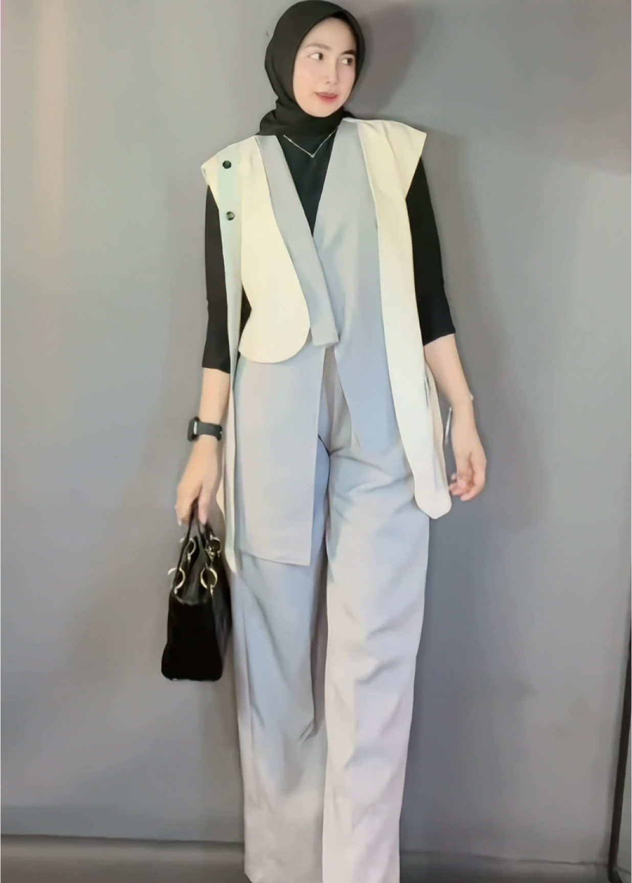 oneset blazer ini cuma 100ribuan😍ga percaya? buruan cek keranjang kuning deh✨#fyp #setblazer #blazer #blazeroutfit #ootdhijabstyle #outfitsimple #outfitideas 