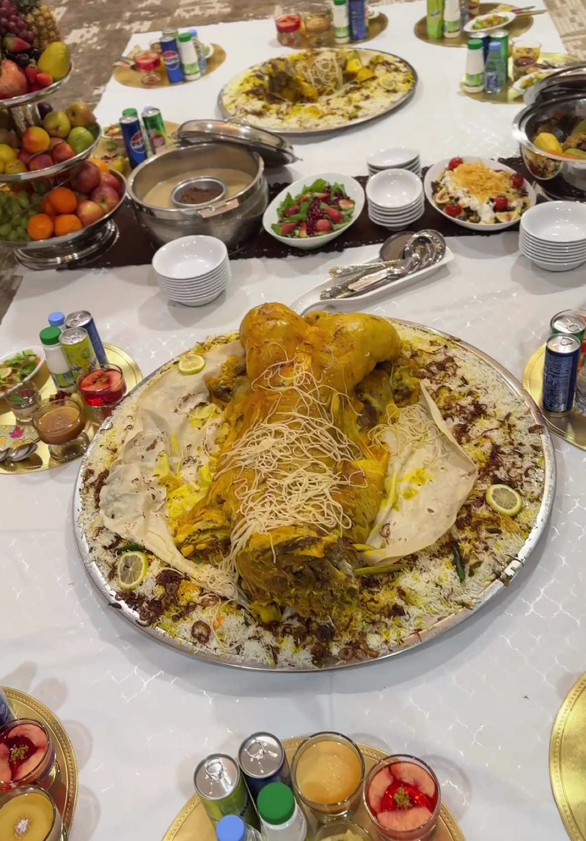 ياجعله بيت عامر ودايم و عز مايزول وخير ما ينقطع يا اهلي (جعل البيت عامر بحسك يايبه)#يامرحبا #ترحيب#شيلة_ترحيبيه #اخواني#اخوي#جعله_بيت_عامر  #حي_الله_ضيوفنا #يامرحبا #عشاء_ضيوف #سفرة_عشاء #حلا_عشاء #مفطح#عشاء_ضيوفنا 