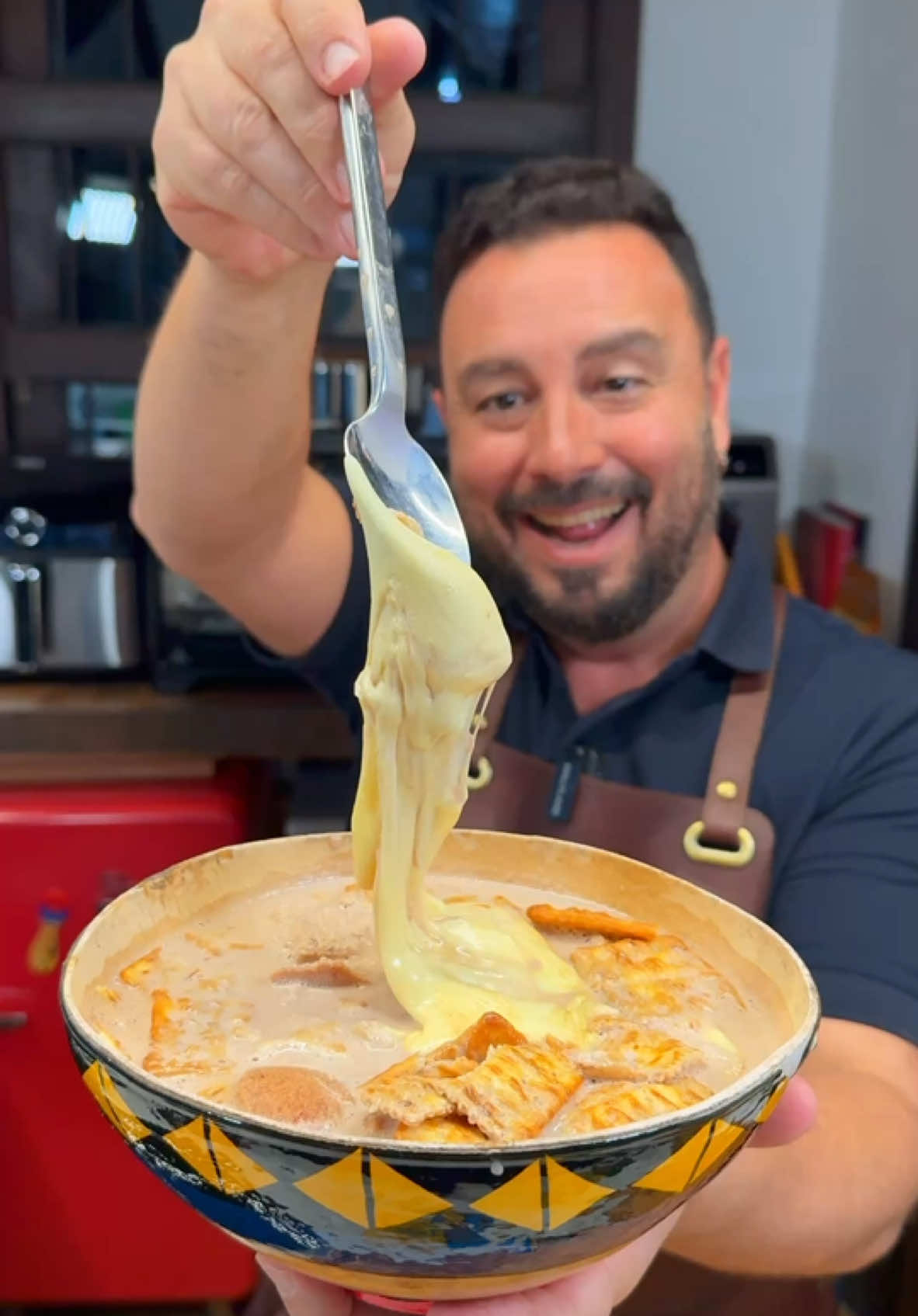 ¡Te invito a compartir un MIGAO conmigo este sábado en Bogotá! Para ir con un acompañante solo debes escribirme en los comentarios: ‘quiero ir porque el MIGAO está pegao’, y listo. Ahí mismo te contestaré. Obvio tienes que estar en Bogotá. Ahí nos vemos.