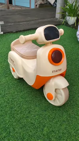 Mainan sepeda anak motor vespa dari Exotic 2122