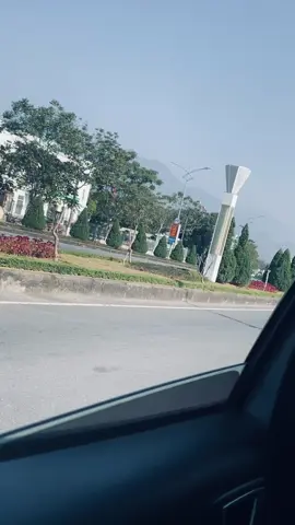 Hạnh phúc là khi được về nhà 🏠 #xuhuong #xzyabc #veantet #ăntetvuive #xuhuongtiktokk #2025 #fyp #viral #tetdenxuanve #hanhphucdivenha 