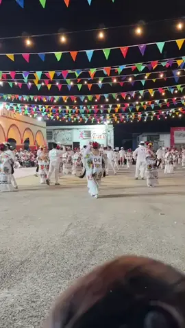 📍Akil Yucatán Tierra de los bejucos🌿2025  Por primera vez nos animamos a concursar, aunque no fuimos lo suficientemente preparados Pero lo dimos todo. Pero seguiremos intentando, aunque nos eliminen a la primera jaja,  ¡poco a poco esto solo es el comienzo!🙌🏼 #vaqueria #Yucatan #Caplyric #viral #foryou #fypシ゚ #parati 
