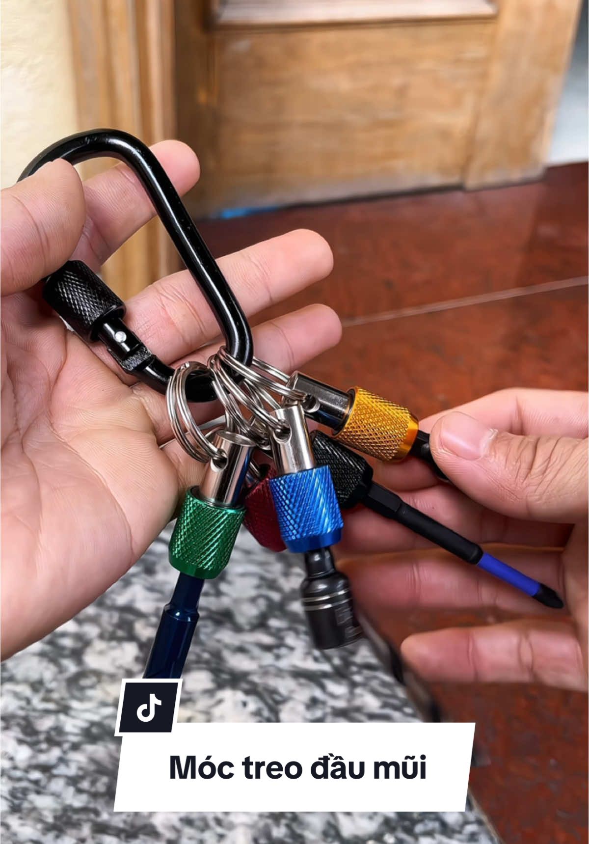 Móc treo mũi vít mũi khoan khi làm việc khá tiện dụng. #mocgaimuivit #moctreomuivit #moctreomuikhoan 