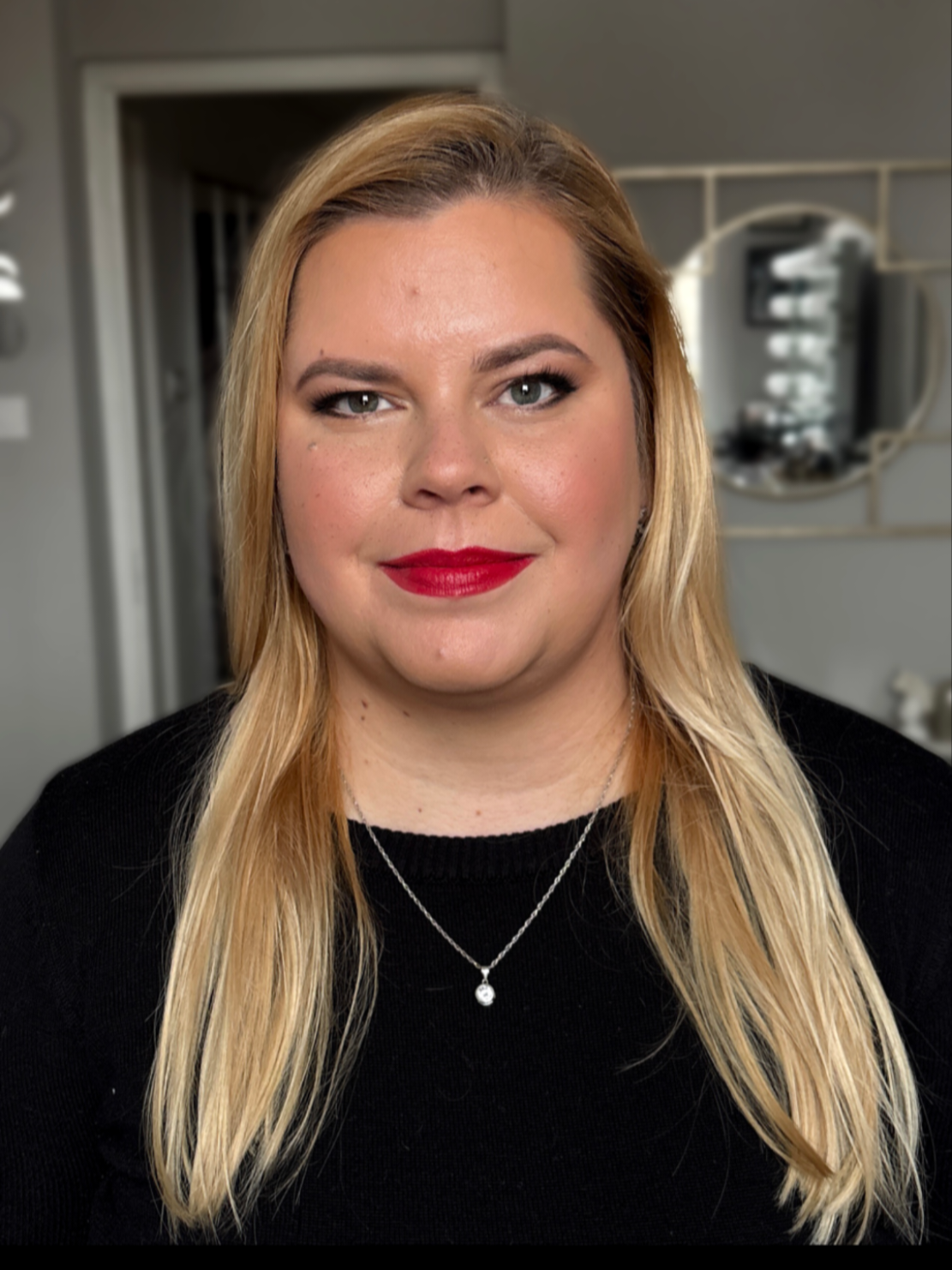 Betti🎀 #makeup #makeuptutorial #makeupartist #lips #sminkes #győr #sminkesgyőr #sminketmindenkinek #makeupbyvivi #for #foryou #foryoupagе #tiktok #tiktokhungary 