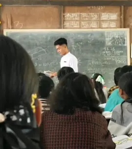 ကျောင်းဆရာလေးတွေကိုချစ်ပါ🫶 #foryoupageofficiall #tiktokmyanmar🇲🇲 