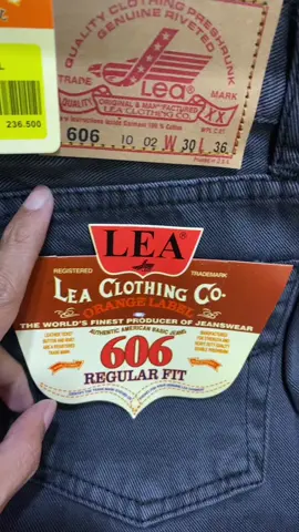 Ready kak #outfitpria#rekomendasioutfitpria#celanapanjangpria#celanapalinglaris#celanastandarreguler#celanajeans#celanacowok#celanapriaterbaru#celanamodelbaru#denimjeans#denimjeans10