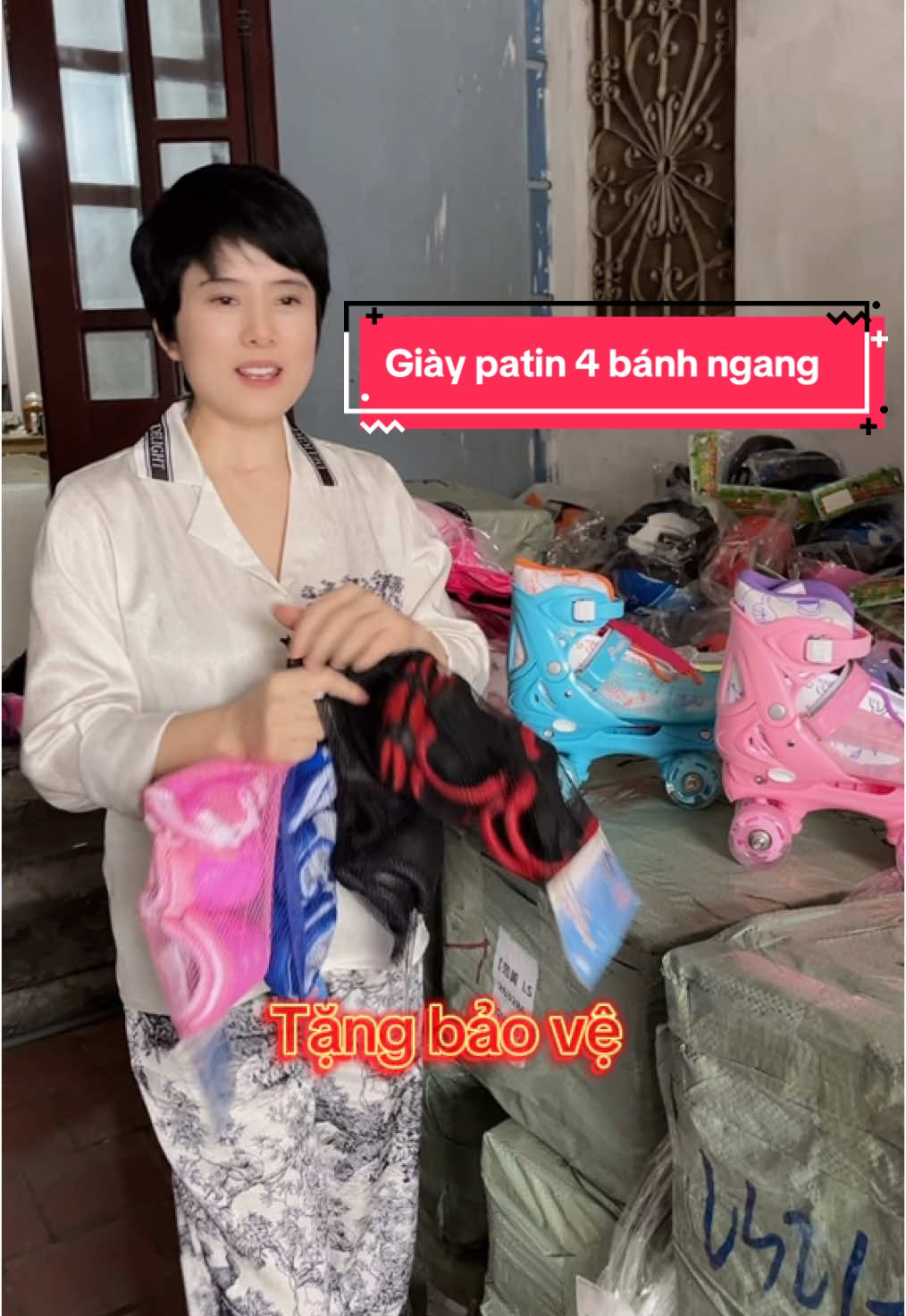 Giày patin trẻ em. Giày patin bánh ngang #tongkhopatinlq #truotpatin #patin #patin4banh #patinbanhngang #patinphatsang #patintreen #patinchobe #patinbanhsang #patin4banhsang 