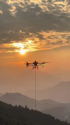 Hoàng hôn đẹp thế nhờ 🌞#dji #drone #agriculture #maybayphunthuoc #maybaynongnghiep #djit60 #fyp #foryou 