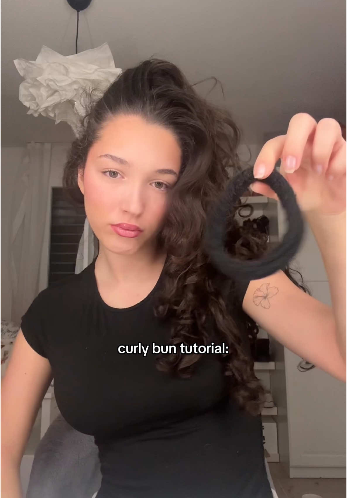 bun tutorial 🫶🏼 #curlybunhairstyle #hairstyles #curlyhairstyles 
