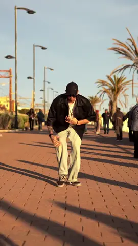 Isolation 🤖 . #dance #isolation #popping #animation #fy #music 