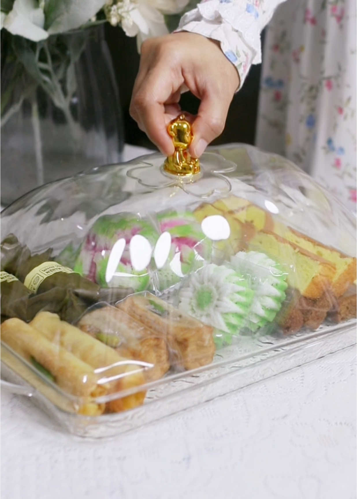 Nampan Aesthetic Akrilik Gold Mewah