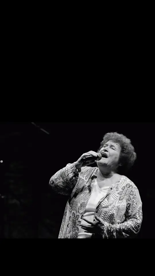 hayat denen sonsuzluğun karşısında bir çocuğuz #seldabağcan #buhayatböylemiolur #şarkı #keşfet #fyp