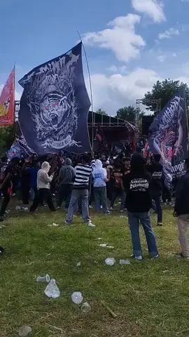 Wonogiri nyawiji ikspi KE 45 jaya jaya jaya jienshoo 🤜🫷#kerasaktiwonogiri #kera_sakti_pusatmadiun🌹🐒 #ulangtahunikspikerasakti🎂 #fypシ゚viral🖤tiktok 
