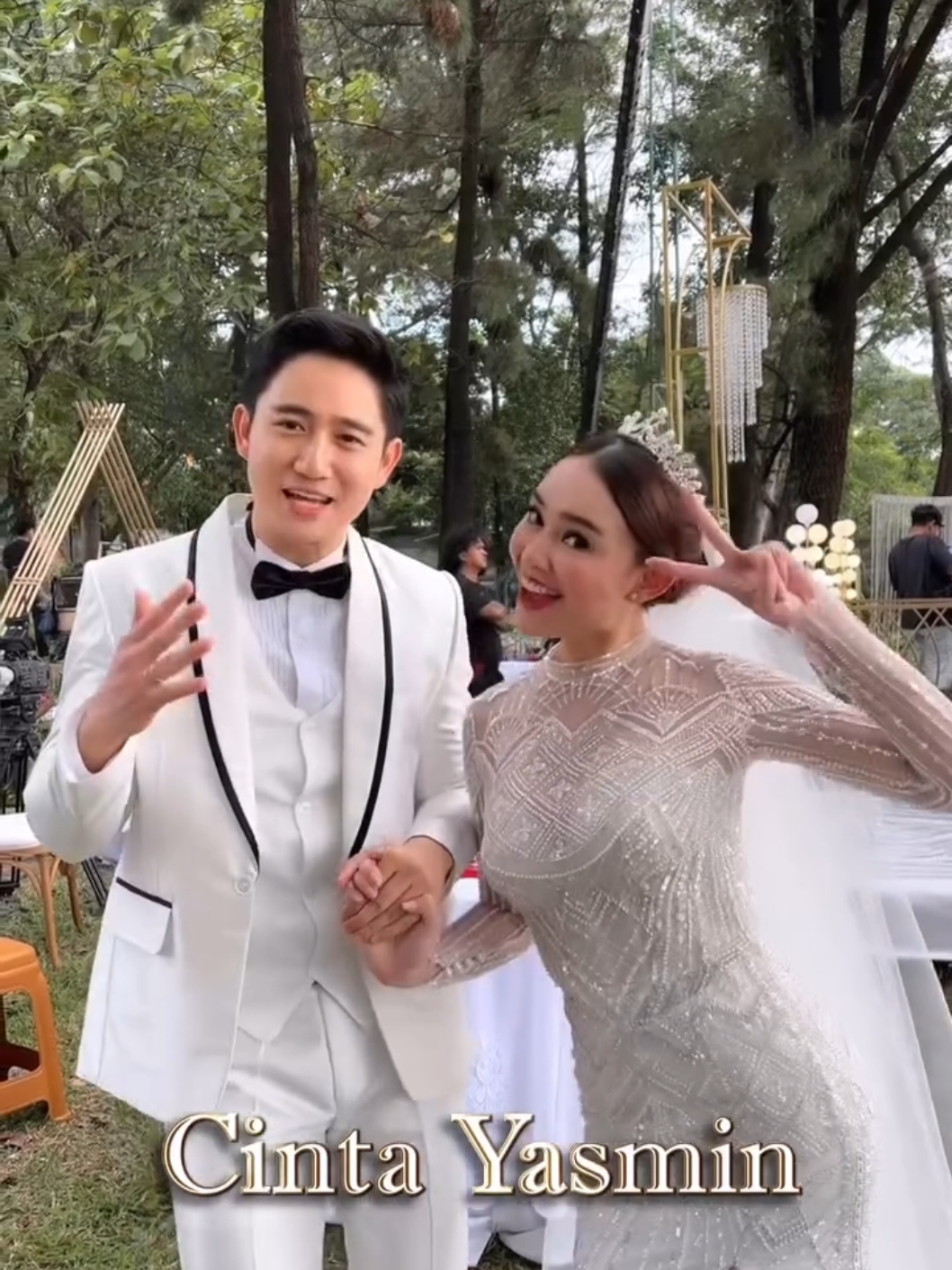 Akhirnya,,   Tiktok an Juga setelah sudah Saaaah jadi pasutri 😁🤩😍🥰  Gemeeeez Gemesss, Cantik + Ganteng Poll🥰😍 @Amanda Manopo @Kenny Austin @MNC Pictures @Official RCTI  #cintayasmin_rcti #seriescintayasmin #berandafypシ #tiktok??fyppppp #foryoupageofficiall #layardramarcti #layardramaindonesia #sinetronterbaikrcti #trendingvideo #themomentwedding♡ #theweddingromin18january #kennyaustin #amandamanopo #romeo #yasmin #xyzbca #viral #cintayasminmalamini #btscintayasminrcti #behindthescenes #bts #exclusive 
