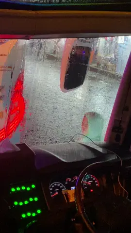 hati hati karena cuaca sedang tak menentu, siang panas malam rindu #hujan #bus #busmania #video #vidiobus 