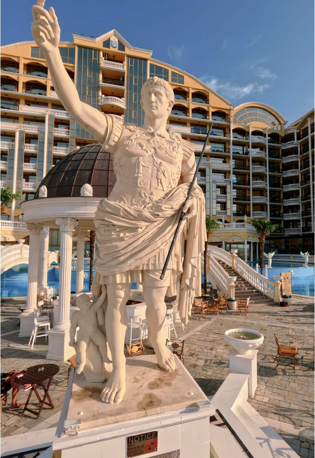 #sunnybeach #bulgariantiktok #fpv #dronevideo #holiday #Summer #imperialpalace 