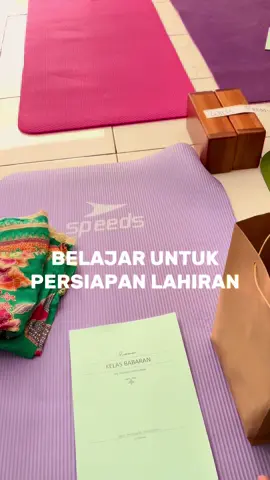 Belajar untuk persiapan lahiran ✨ #prenatalyoga #prenatal #yoga #yogapose #yogaday #yogajogja #persiapanpersalinan #persalina #melahirkan 