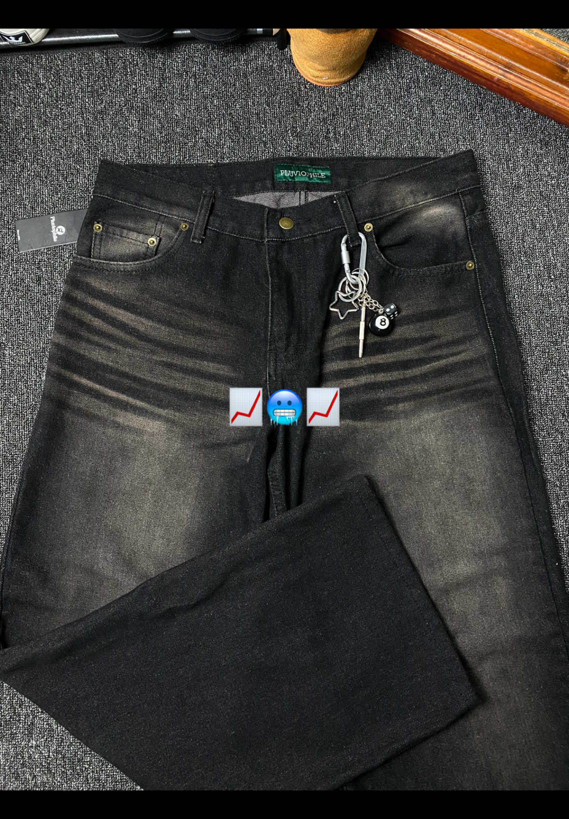 Celana gombrong pluviophile think retro❤️‍🔥 #pluviophile #celanagombrong #celanabaggy #baggyjeans #baggyoutfit #skena 