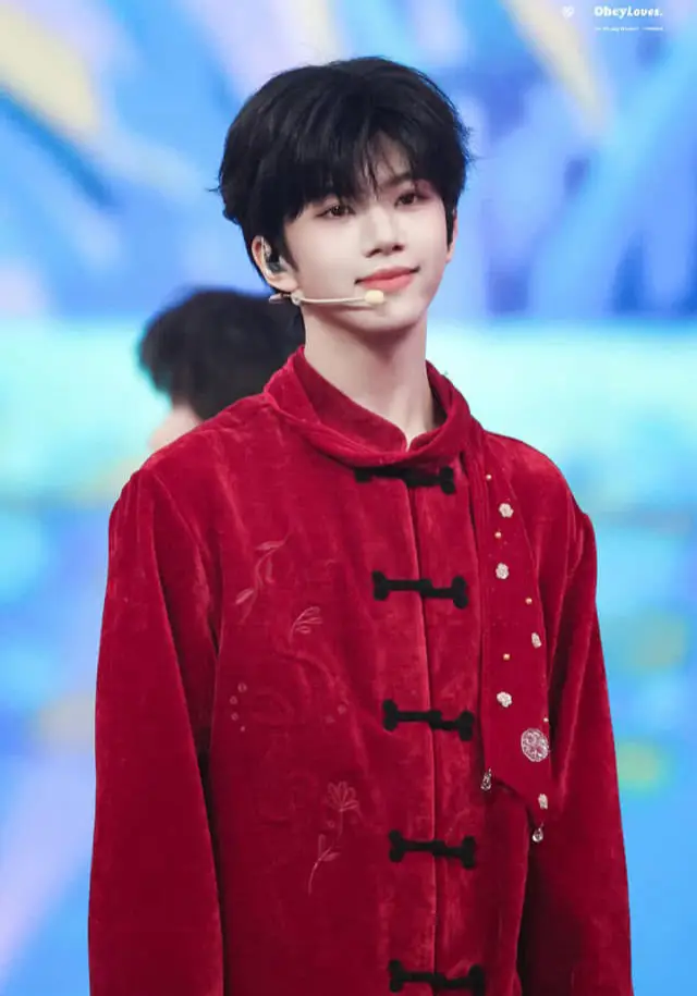 Zhang hanrui at TF Family 2025 Concert! 🧧🥮 #tffamily_4thgeneration #tffamily #zhanghanrui @TF_FAMILYofficial 