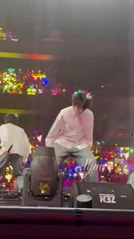 ចេះអៀនអីណាកូននេះ🤣🩷 #yangbowen #tf家族2025新年音乐会热爱 #fyp 