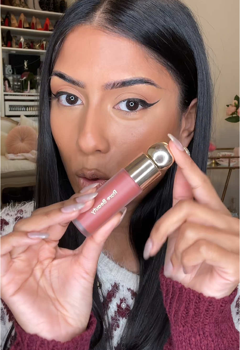 The perfect blush for the cooler months 😍 @Rare Beauty #rarebeauty #liquidblush #selenagomez #redblush #viralmakeup #softpinchliquidblush 