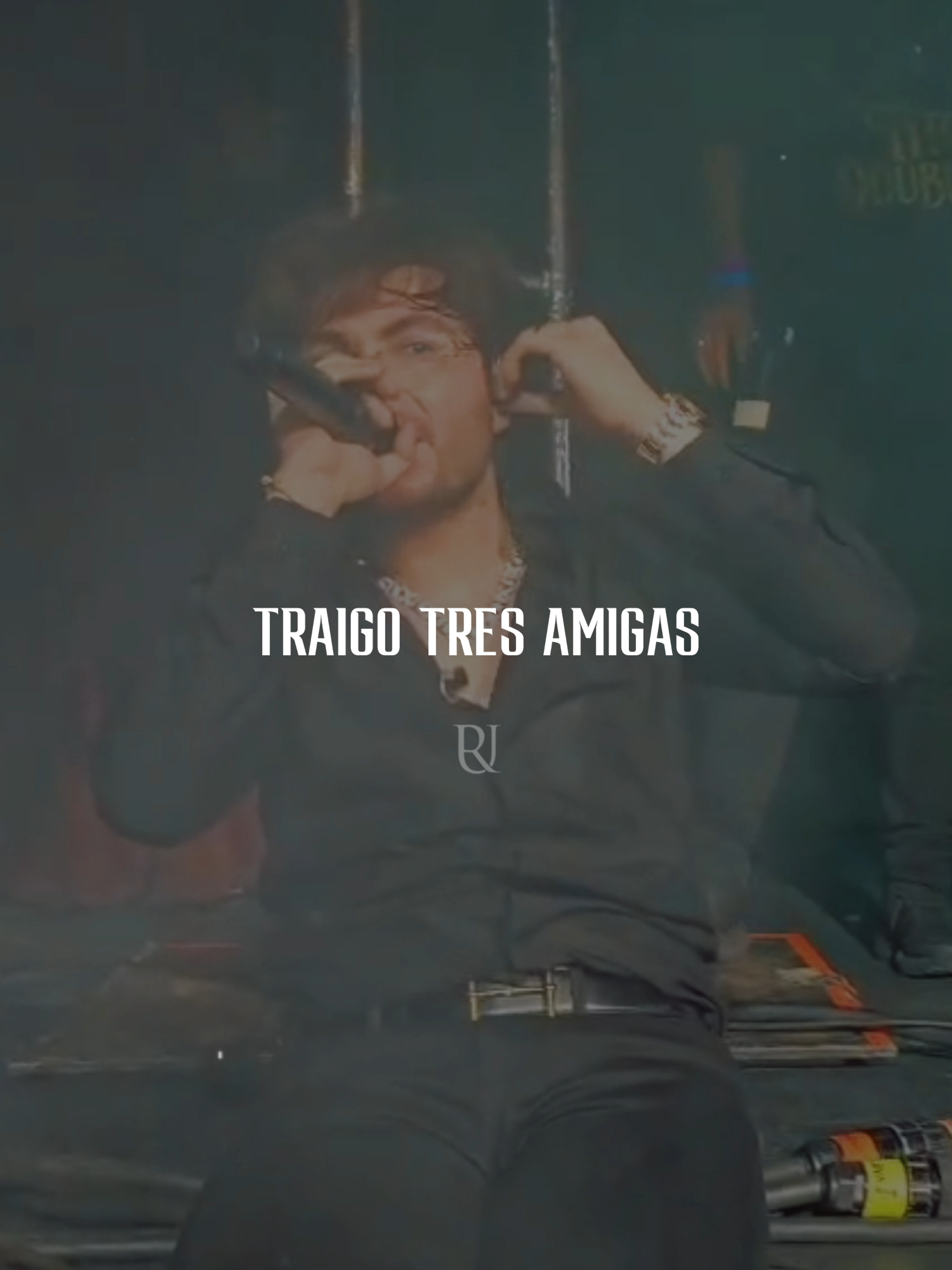 Traigo tres amigas... #blancarositaymaria #titodoublep #corridostumbados #corridosbelicos #corridoschingones #fyp