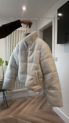 BE QUICK! We are on the last few units of the 'Teddy Padded Coat' and we don't want you to live with regret 🔜 first come first serve! @staceyheywood_